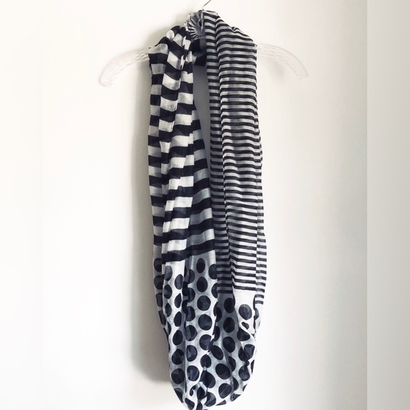 Smart Trend Infinity Scarf - Picture 3 of 6